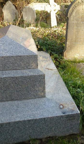 Cyrus Elliott (buried 1874) headstone