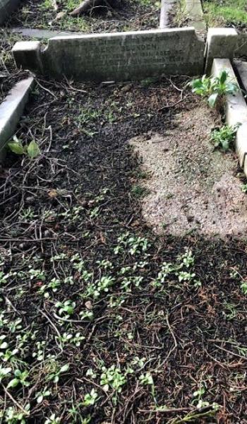 Image of headstone for Robert Blunden