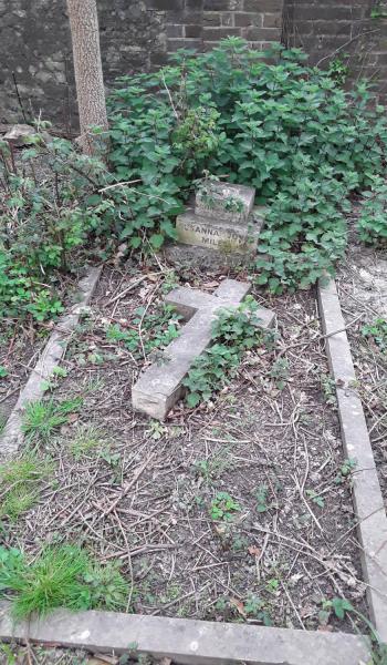Susanna Miles (buried 1928) headstone