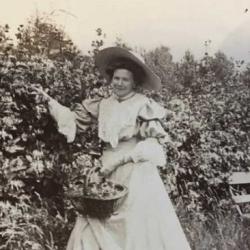 Margaret Starkey (buried 1943)