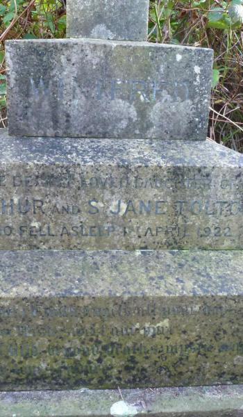 Winifred Tolton (buried 1922) headstone