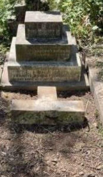 Headstone for Amelia Saunders
