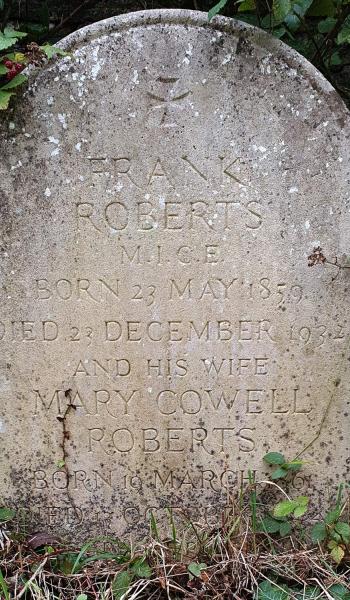 Frank Roberts (buried 1932) headstone