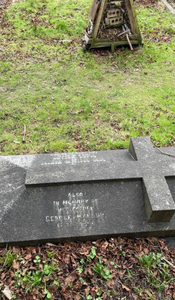 image of headstone for George Haylor