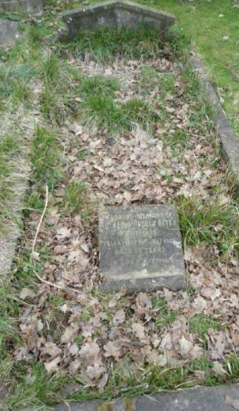 Herbert Porteous (buried 1915) headstone