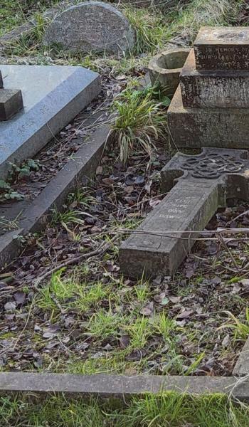 Image of the headstone for Edith Elizabeth Oakeshott