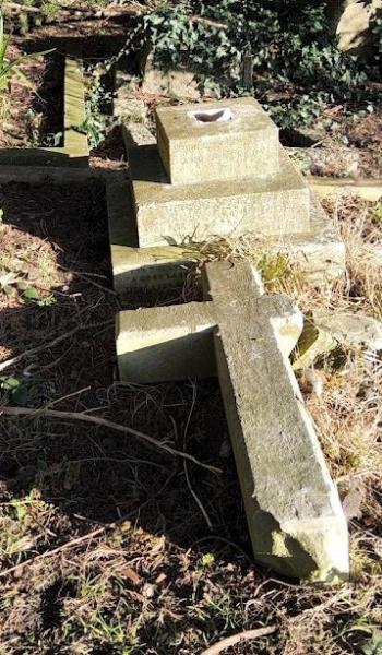 Image of headstone for Richard Daniell Bainbridge