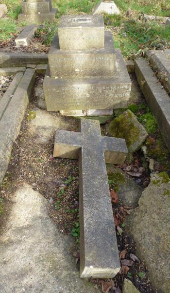 Stephanie Hammick (buried 1901) headstone
