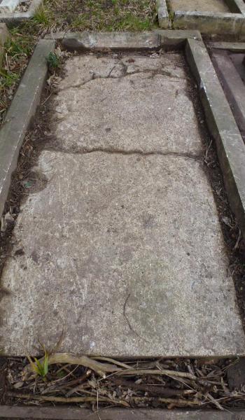 William Potts (buried 1902) headstone